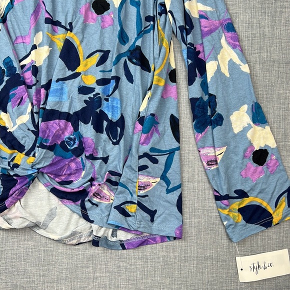 Style & Co Floral Twist Front Top Size XL - Picture 4 of 5